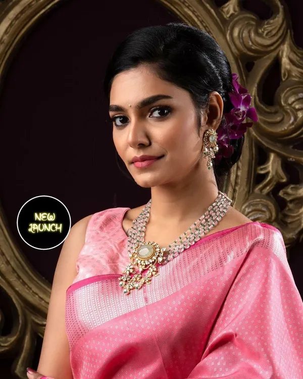 Pink_Embellished_Banarasi_Jacquard_Saree_(Pink)